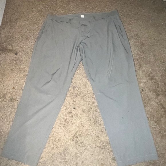 Fabletics Men’s Grey Dress/Work Pants Size 44x32 - Picture 1 of 4